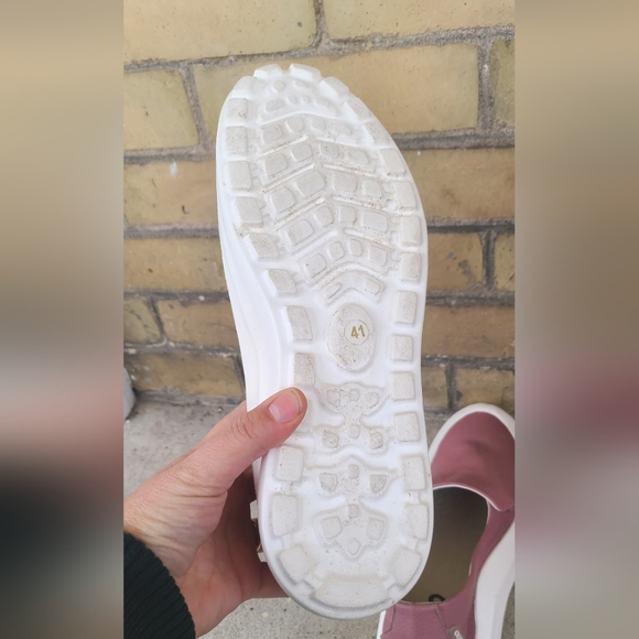 Bueno Leather Slip-ons - Picture 6 of 10